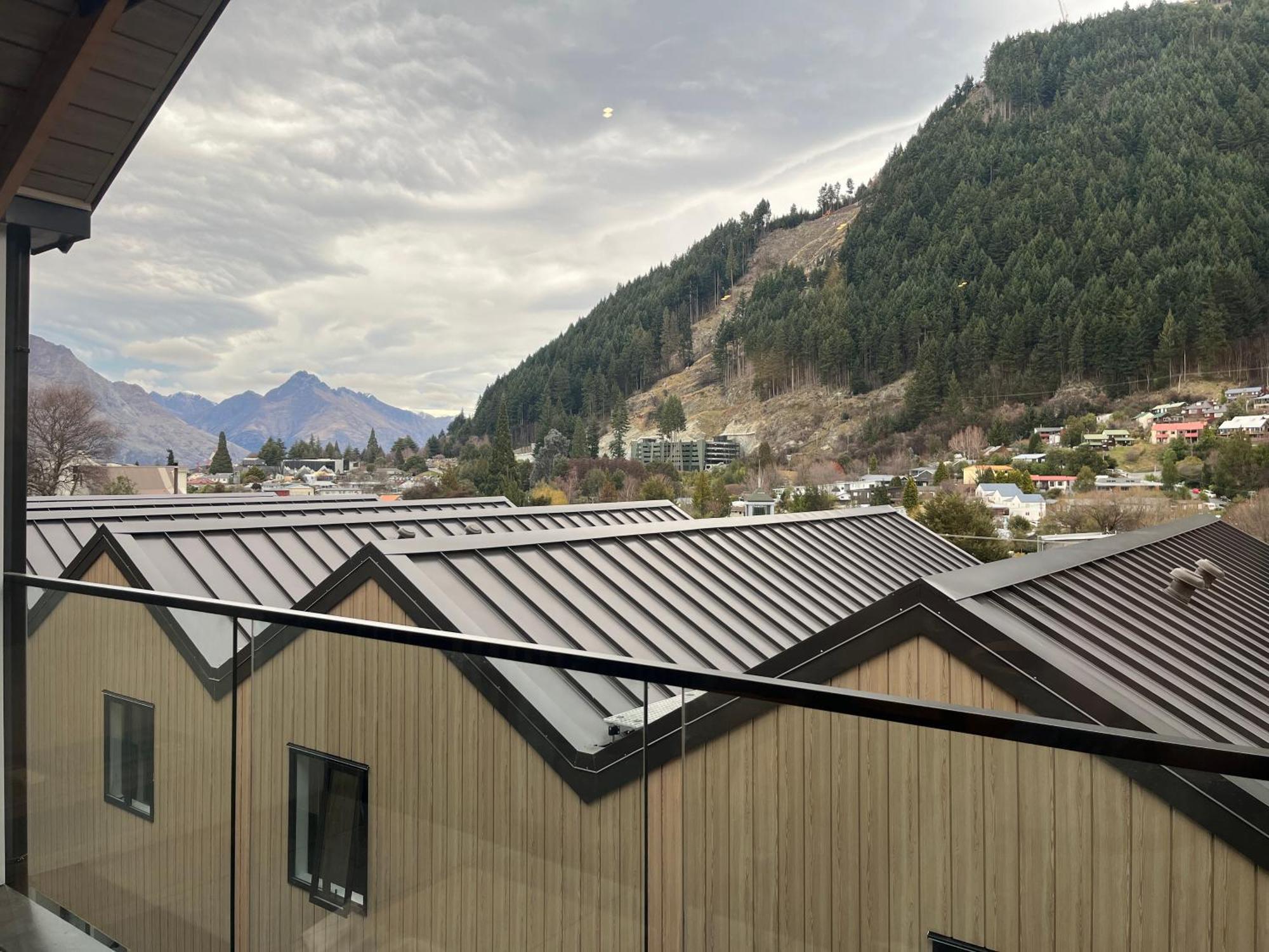 Queenstown Central - Walk To Town - Free Parking - Wifi And Smart Tv - Gym Exteriör bild